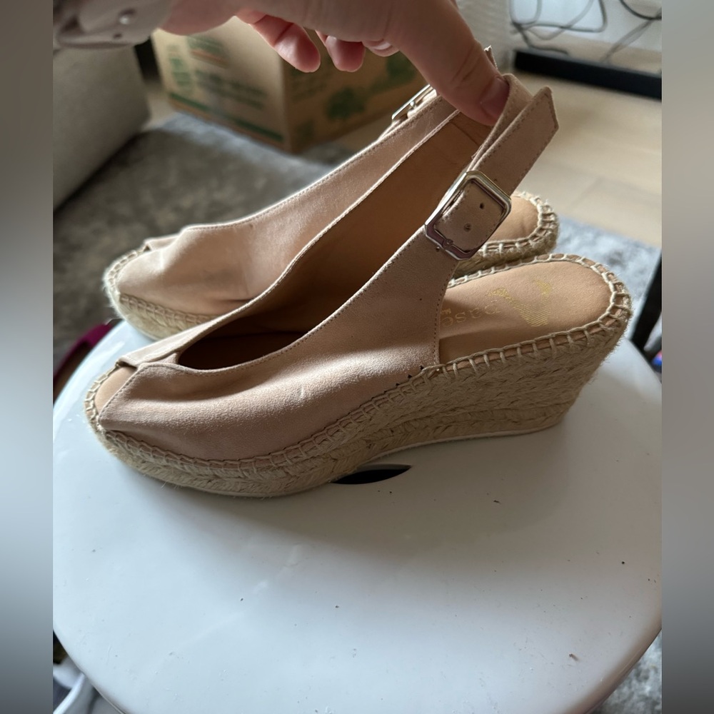 lightly worn apaseart espadrille wedge sandals